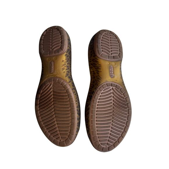 Crocs Carlie Leopard Print Slip On Flats Peep Toe Size 8 - Picture 5 of 5